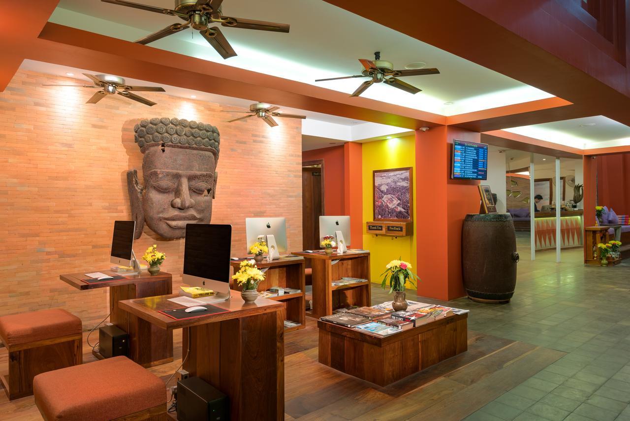 Golden Temple Residence Siem Reap Bagian luar foto The lobby of the hotel