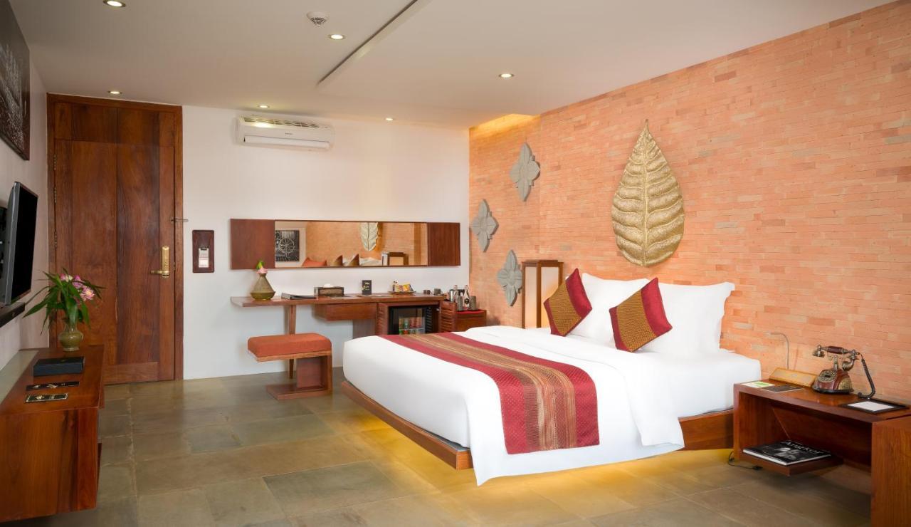 Golden Temple Residence Siem Reap Bagian luar foto Deluxe Room