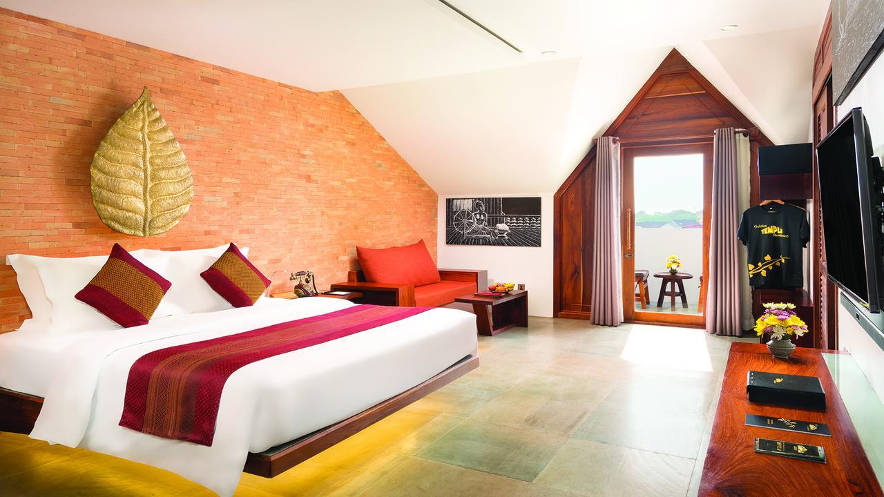 Golden Temple Residence Siem Reap Bagian luar foto A room at the hotel