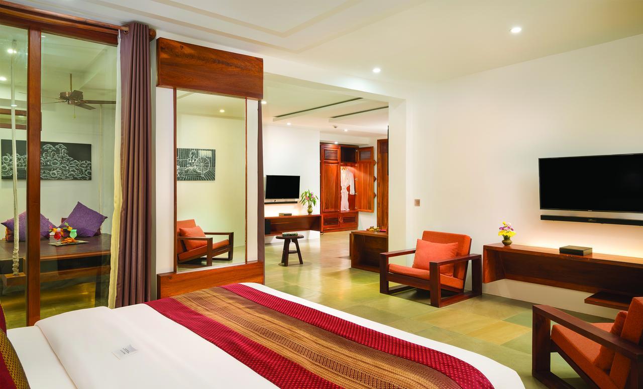 Golden Temple Residence Siem Reap Bagian luar foto Suite at the Park, Hyderabad