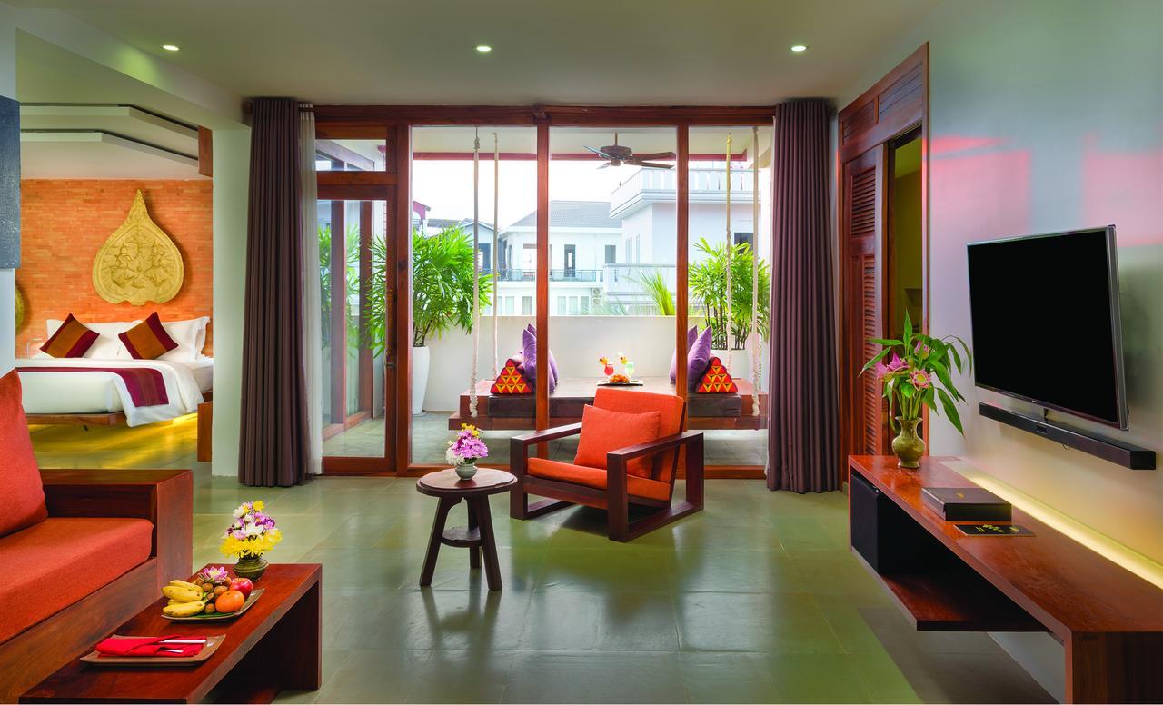 Golden Temple Residence Siem Reap Bagian luar foto A suite at the hotel