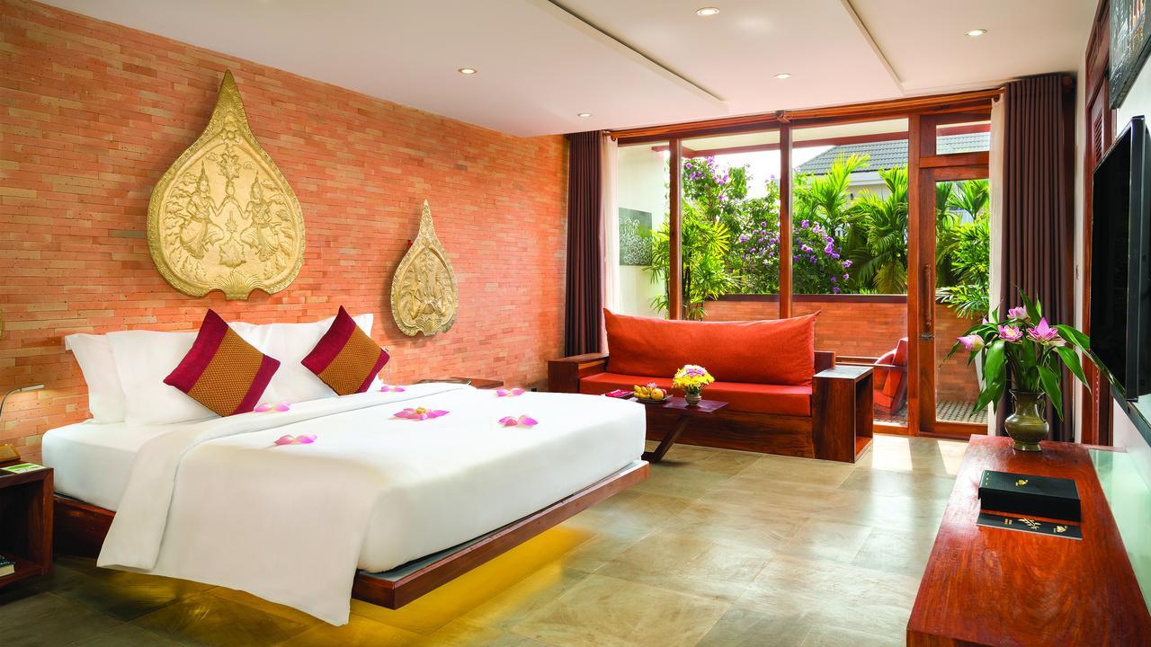 Golden Temple Residence Siem Reap Bagian luar foto Deluxe Room