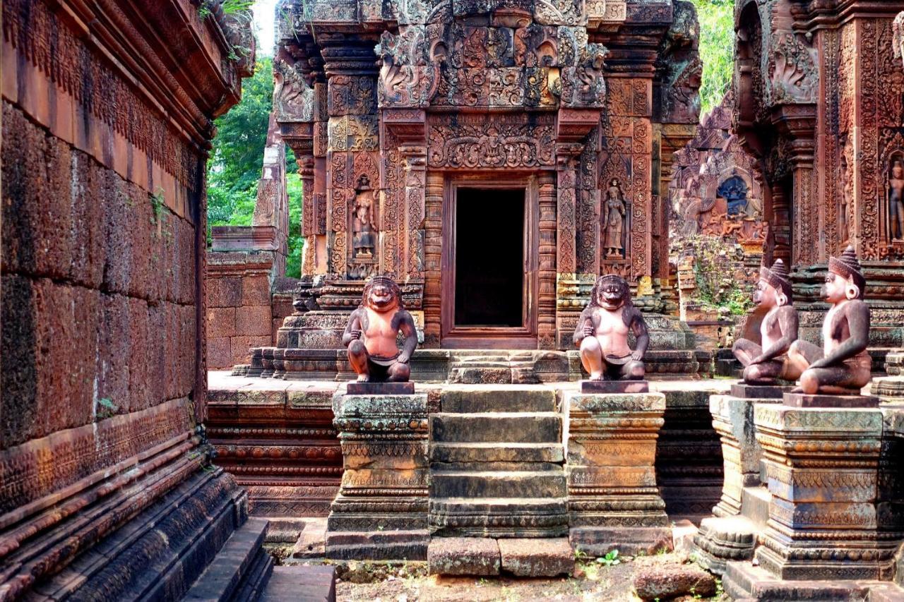 Golden Temple Residence Siem Reap Bagian luar foto The temple of Wat Ek Phnom